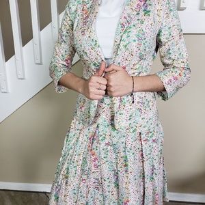 gorgeous french connection suit floral